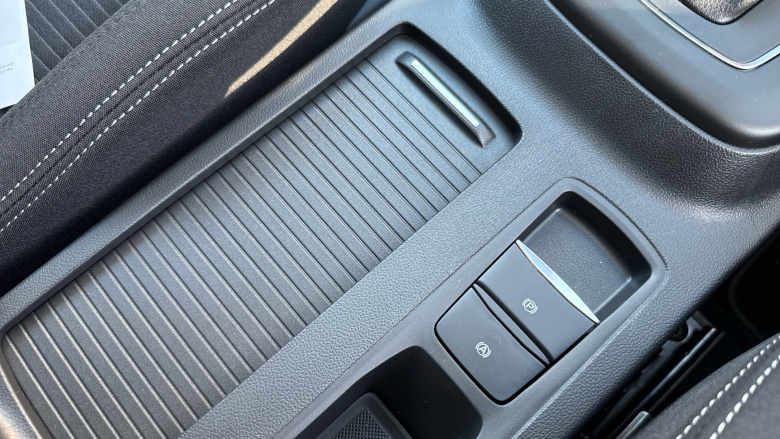 Ford Focus 1.0 EcoBoost Hybrid mHEV 155 Titanium 5dr Auto Petrol Hatchback